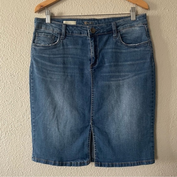 Kut from the Kloth Dresses & Skirts - Kut from the Kloth Rosie Pencil Skirt Women’s 10 Blue Medium Wash Denim Slit